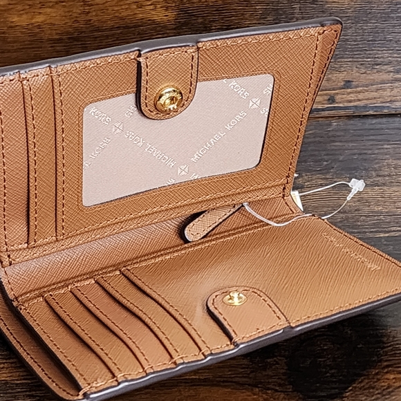 Michael Kors Jet Set MD Bifold Wallet Brown - Picture 3 of 6